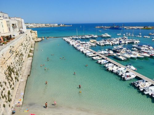Otranto strandje onder Torre Matta