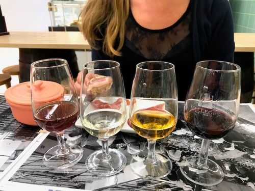 Glaasjes wijn proeverij Porto Saveurs