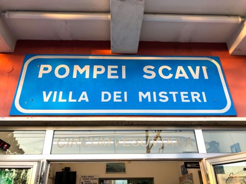 Treinstation Pompei Scavi