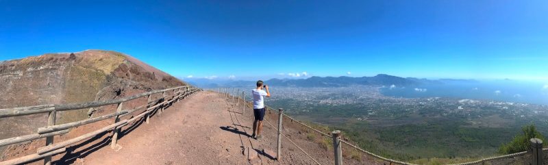 Uitzicht vanaf de top van de Vesuvius
