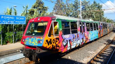 Trein Circumvesuviana