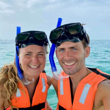Annick en Gieljan op bootje snorkeltour Puerto Morelos