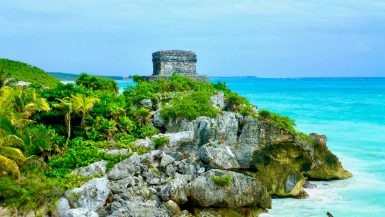 Tulum ruine aan zee in Yucatan schiereiland Mexico